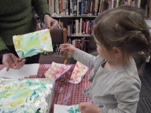 Artful Monday paper marbling